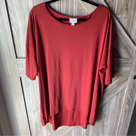 LulaRoe Irma Top - Picture 1 of 10